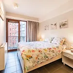 Апартаменты In St Idesbald With Sea Views, Cleaning Included