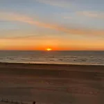 Апартаменты In St Idesbald With Sea Views, Cleaning Included *