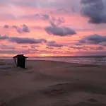 In St Idesbald With Sea Views, Cleaning Included Коксейде