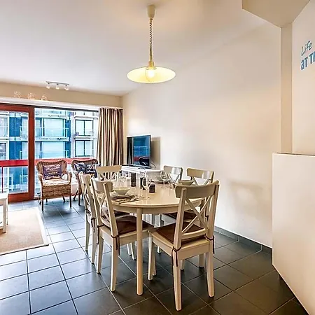 Apartment In St Idesbald With Sea Views, Cleaning Included